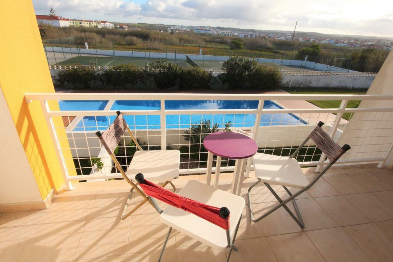 Bed and Breakfast Surf House Baleal Exterior foto